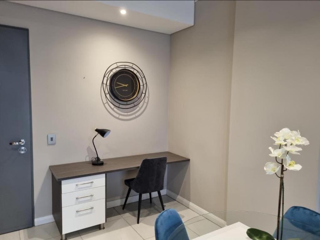 Menlyn Maine Apartments Pretoria-Noord Exterior foto