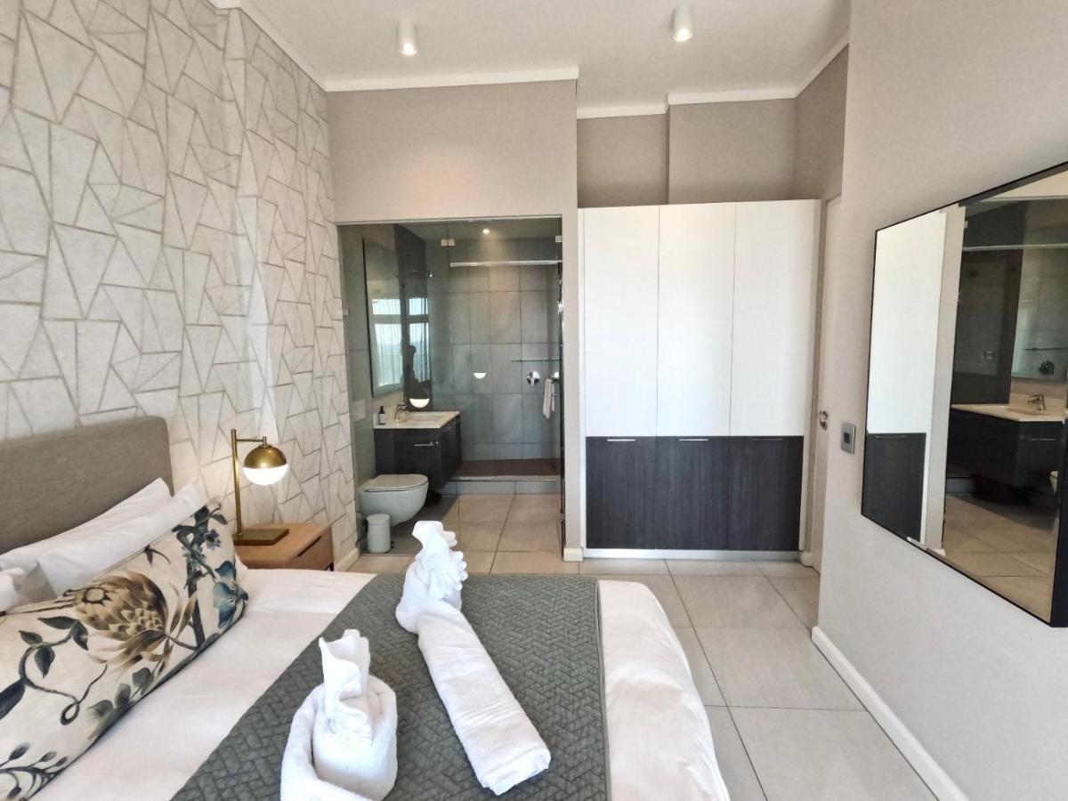 Menlyn Maine Apartments Pretoria-Noord Exterior foto